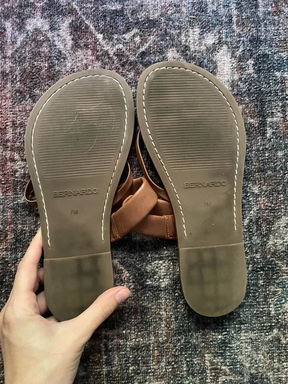 🐻Bernardo leia flip flop sandals🐻